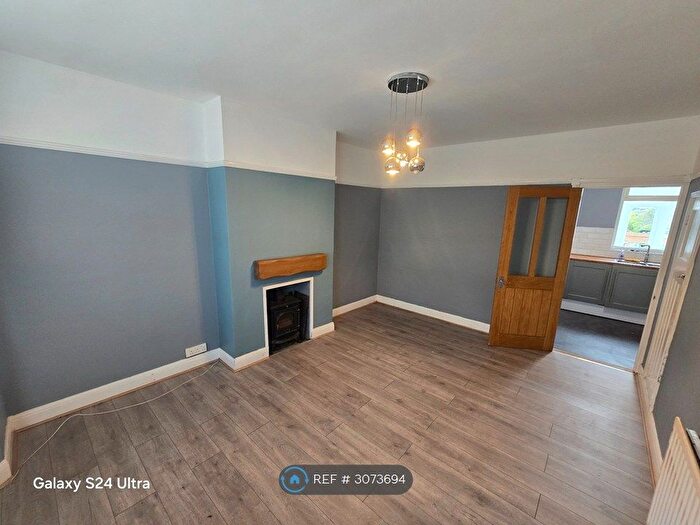 3 Bedroom Terraced House To Rent In Broom Hill Road, Rochester, ME2