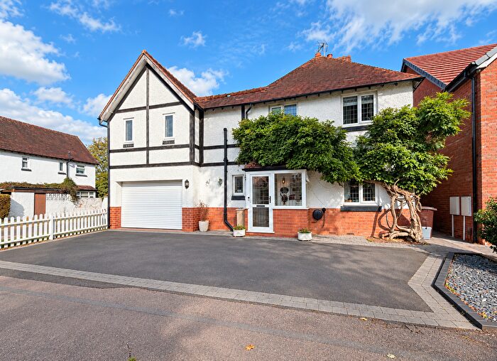 4 Bedroom Detached House For Sale In Burman Road, Shirley, B90