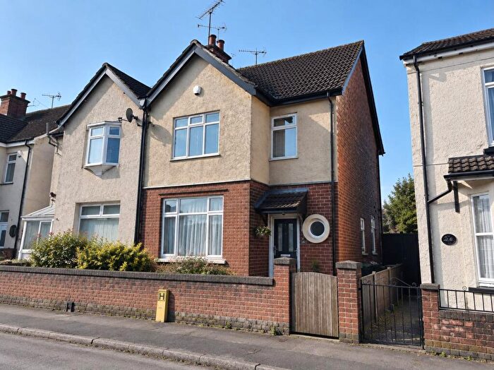 2 Bedroom Semi-Detached House To Rent In Lime Avenue, Huthwaite, NG17