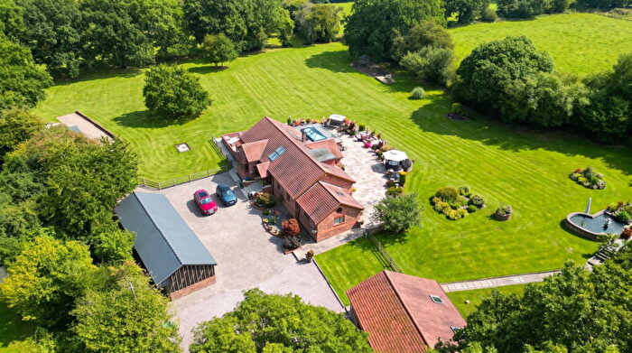 4 Bedroom Equestrian Facility For Sale In Priestwood Road, Meopham, Gravesend, DA13