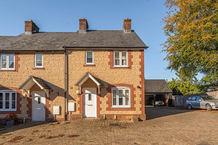 3 Bedroom End Of Terrace House For Sale In Manor Gardens, Wincanton, BA9