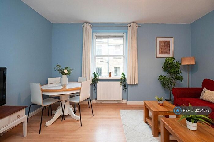 2 Bedroom Flat To Rent In East Crosscauseway, Edinburgh, EH8