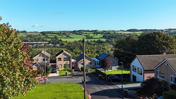 4 Bedroom Semi-Detached House For Sale In Burns Drive, Dronfield, S18