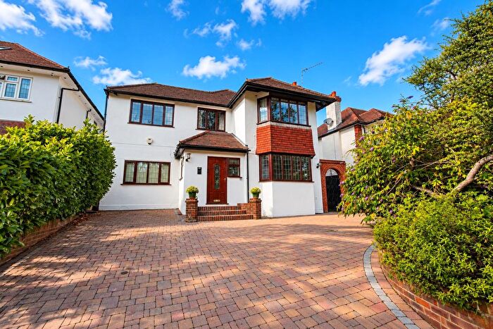 6 Bedroom Detached House For Sale In Woodmansterne Road, Carshalton Beeches, SM5