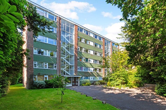 2 Bedroom Apartment For Sale In Lindsay Road, Branksome Park, BH13