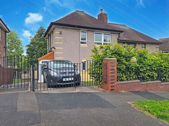 3 Bedroom Semi-Detached House To Rent In Thornborough Road, Sheffield, S2