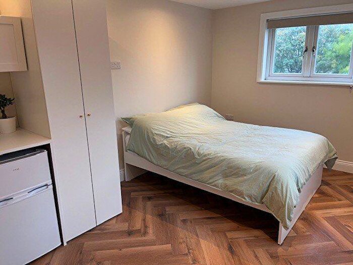 Studio To Rent In Ramsay Road, Acton, W3