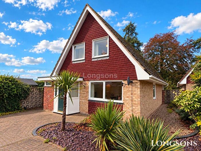 3 Bedroom Detached House For Sale In Victoria Court, Watton, IP25