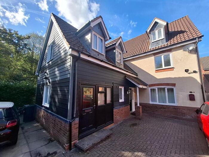 1 Bedroom Maisonette To Rent In An Annexe/ Flat In Foxley Place, Loughton, Milton Keynes, MK5