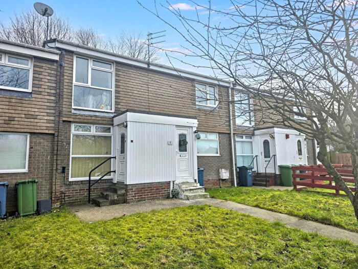 2 Bedroom Flat To Rent In Montford Close, Sunderland, Tyne And Wear, SR3