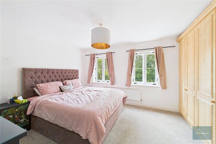 3 Bedroom Semi-Detached House To Rent In Gras Lawn, EX2