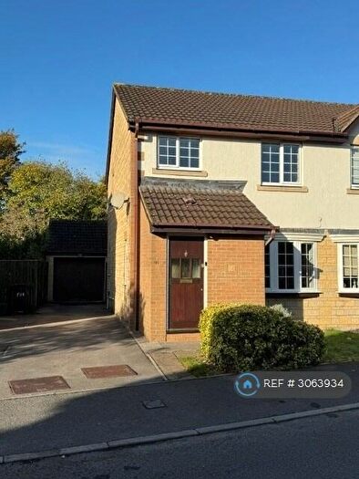 3 Bedroom Semi-Detached House To Rent In Couzens Close, Chipping Sodbury, Bristol, BS37