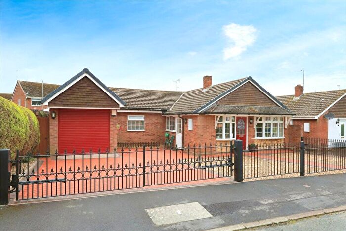 3 Bedroom Bungalow For Sale In Tong Close, Bishops Wood, Stafford, Staffordshire, ST19