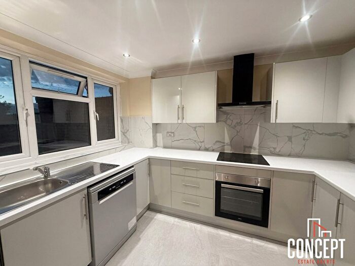 3 Bedroom Property To Rent In Hetherington Road, Middlesex, TW17
