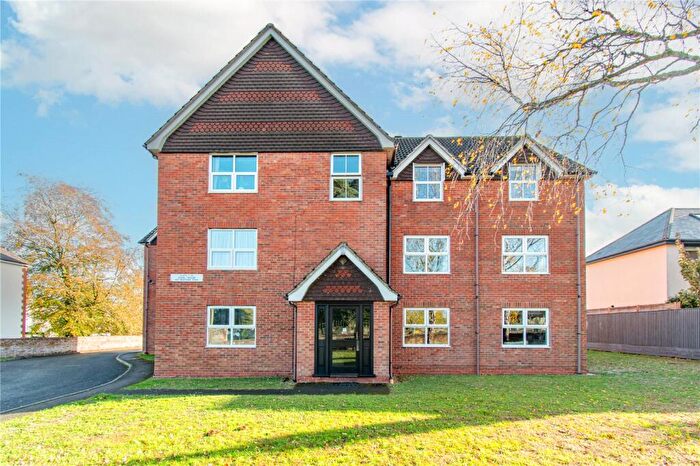 2 Bedroom Apartment To Rent In Daval House, Newtown Road, Newbury, Berkshire, RG14