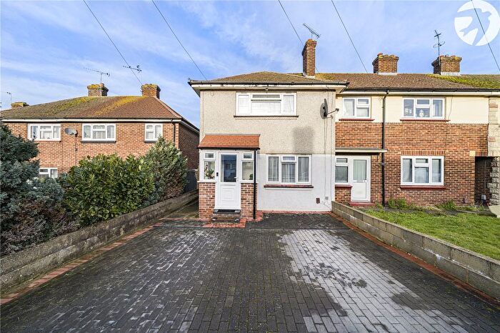 2 Bedroom End Of Terrace House For Sale In Struttons Avenue, Northfleet, Gravesend, DA11