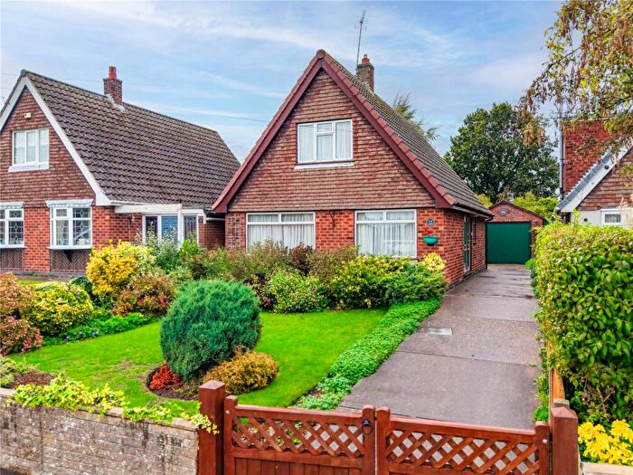 3 Bedroom Bungalow For Sale In Midfield Road, Kirkby-in-Ashfield, Nottingham, Nottinghamshire, NG17