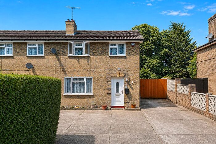 3 Bedroom Semi-Detached House For Sale In Maple Avenue, Yiewsley, West Drayton, UB7