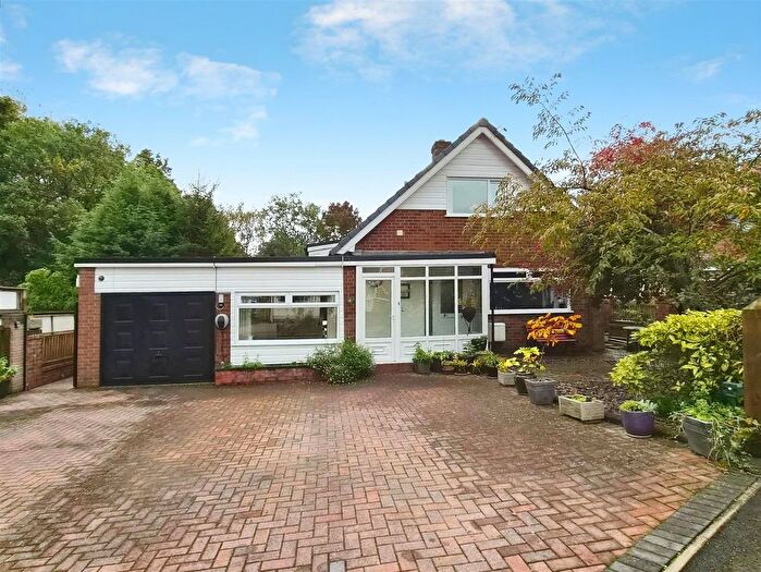 3 Bedroom Detached House For Sale In Mill Hill Drive, Sandbach, CW11