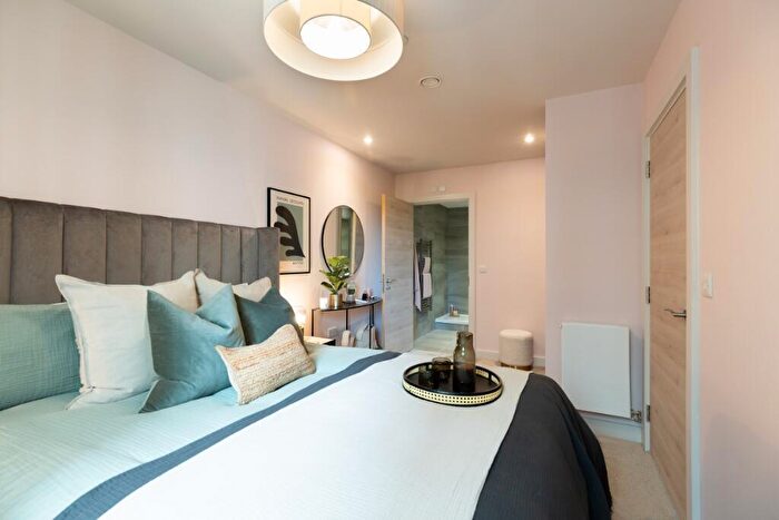 1 Bedroom Flat To Rent In New York Square, Soyo, Quarry Hill, Leeds, LS2