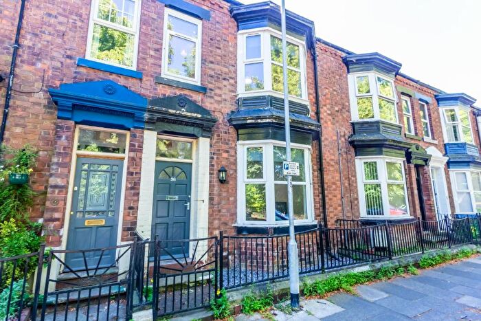 4 Bedroom Terraced House For Sale In Victoria Embankment, Darlington, DL1