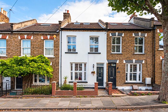 3 Bedroom Terraced House For Sale In Reading Road, Sutton, SM1