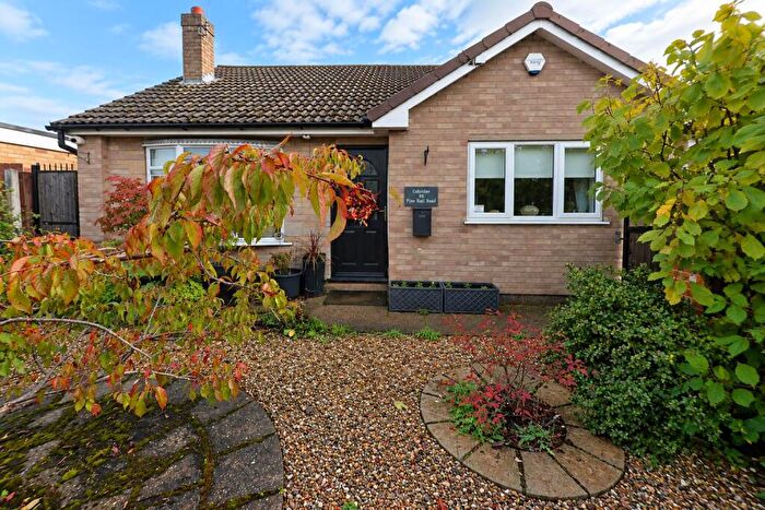 2 Bedroom Detached Bungalow For Sale In Pine Hall Road, Barnby Dun, Doncaster, DN3