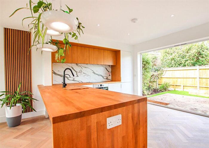 3 Bedroom Detached House For Sale In Golden Crescent, Everton, Lymington, Hampshire, SO41