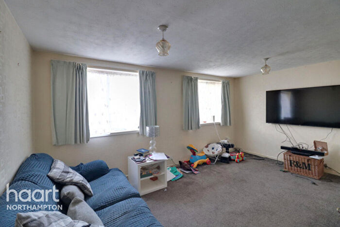 5 Bedroom Terraced House To Rent In Church Street, Rothersthorpe, NN7