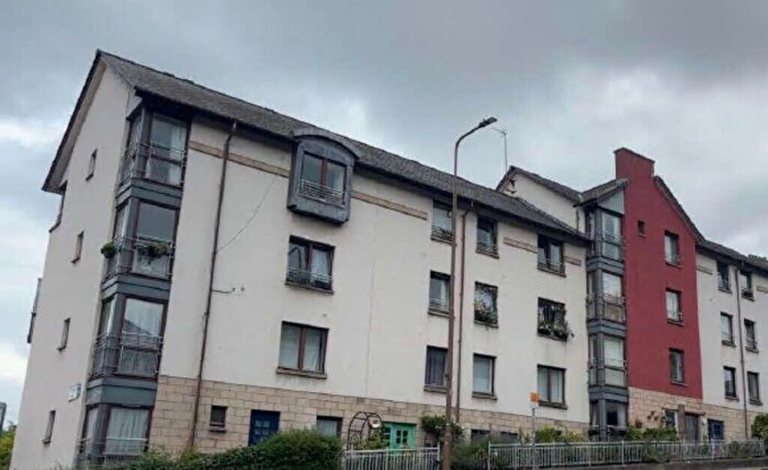 2 Bedroom Apartment To Rent In Ft, Pleasance, Edinburgh, EH8