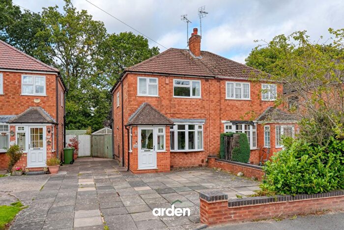 3 Bedroom Semi-Detached House For Sale In Chamberlain Crescent, Shirley, B90
