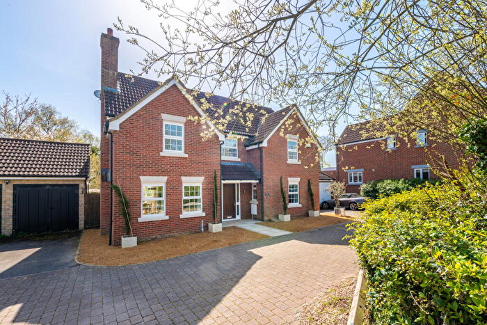 4 Bedroom Detached House For Sale In Walton Crescent, Winford, BS40