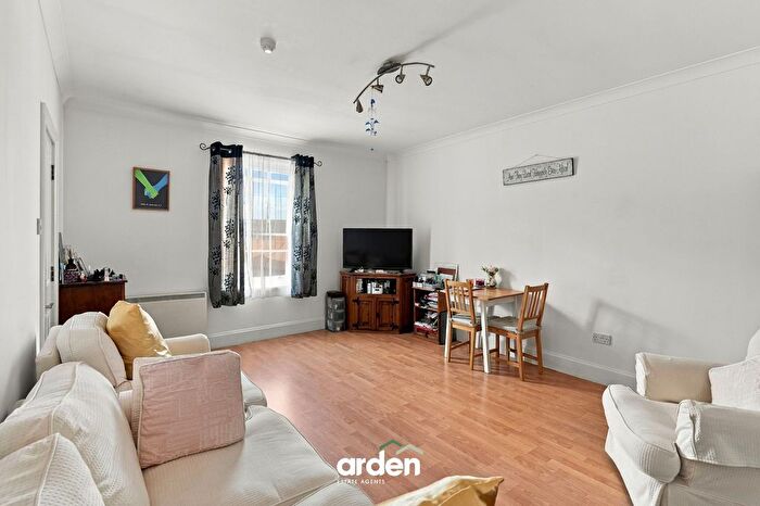 2 Bedroom Flat For Sale In Broad Street, Worcester, WR1