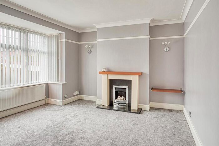 3 Bedroom Semi-Detached House To Rent In Normanton Lane, Littleover, Derby, DE23