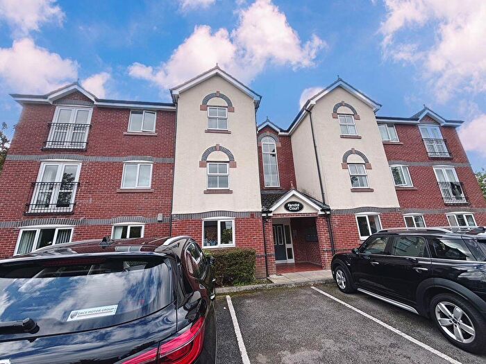 2 Bedroom Apartment To Rent In Kendal Court, Manchester, M22