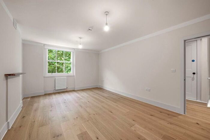 1 Bedroom Flat To Rent In Woburn Square, Bloombury, WC1H