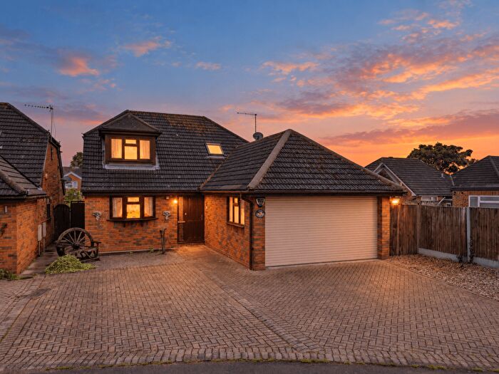4 Bedroom Detached House For Sale In The Kiplings, Gooseberry Hill, Luton, LU3