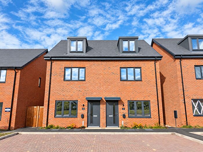 3 Bedroom Semi-Detached House For Sale In Simpson Road, Walton, MK7