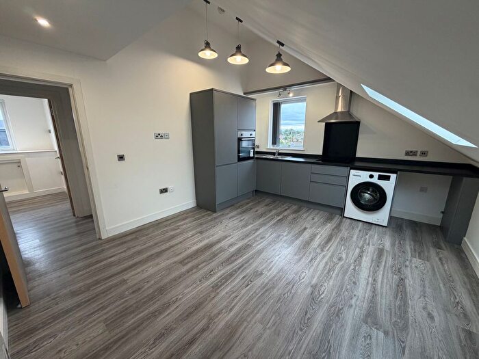 2 Bedroom Flat To Rent In Greenhill Lane, Alfreton, DE55