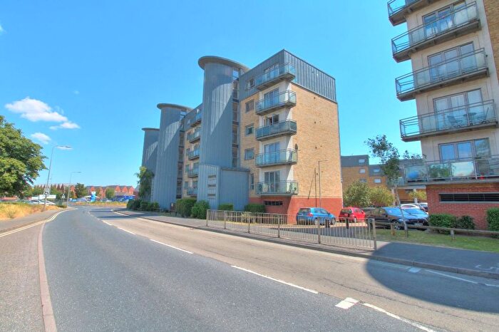 2 Bedroom Flat For Sale In Wherstead Road, Ipswich, IP2