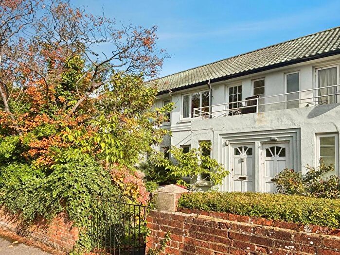 1 Bedroom Flat For Sale In Bath Road, Reading, Berkshire, RG1