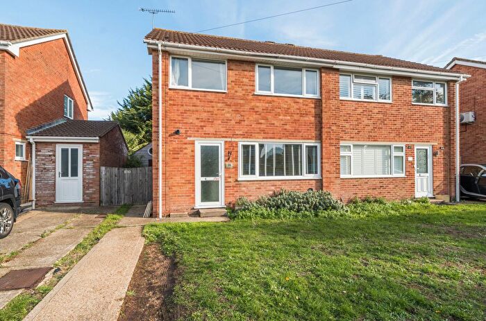 3 Bedroom Semi-Detached House To Rent In Meadcroft Close, Warsash, Southampton, Hampshire, SO31
