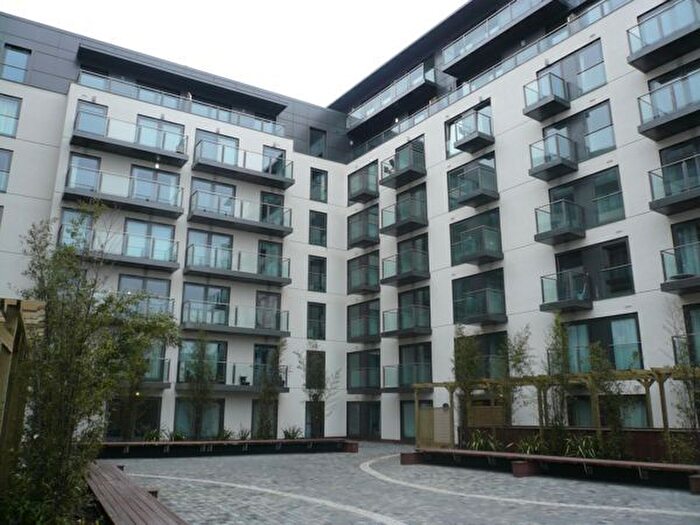 1 Bedroom Flat To Rent In Mosaic Apartments, Slough, SL1