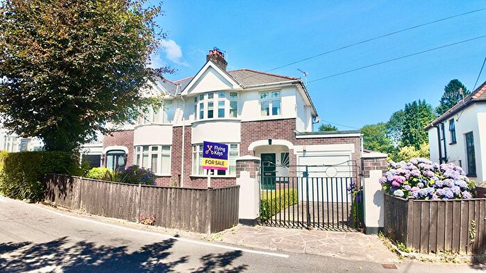 3 Bedroom Semi-Detached House For Sale In Sunnybank Road, Blackwood, NP12