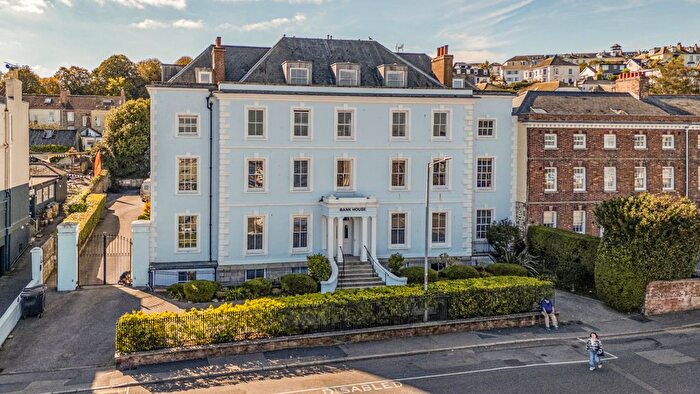 4 Bedroom Flat For Sale In Bank House, Falmouth, Cornwall, TR11