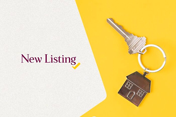 2 Bedroom Flat To Rent In Constitution Hill, Woking, GU22