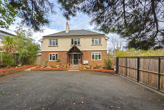 4 Bedroom Detached House For Sale In London Road, Ryarsh, West Malling, ME19