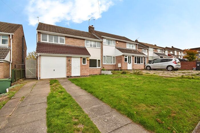 3 Bedroom Semi-Detached House For Sale In Briar Meads, Oadby, Leicester, LE2