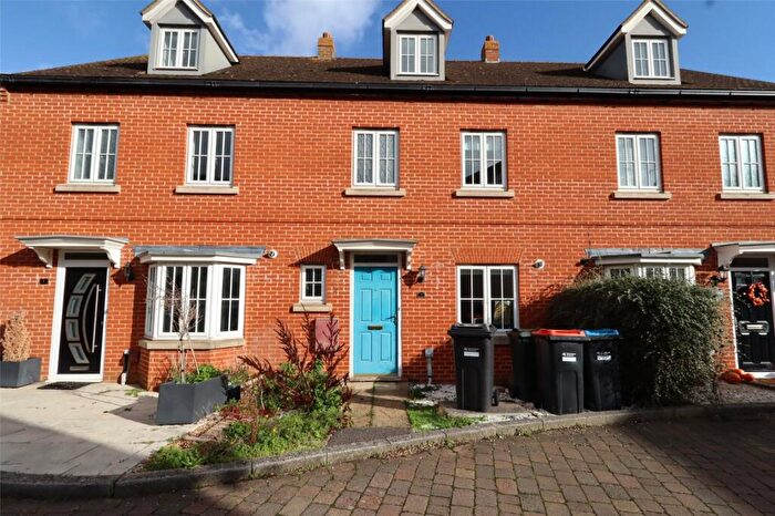 4 Bedroom Terraced House To Rent In Whittington Chase, Kingsmead, Milton Keynes, Bucks, MK4