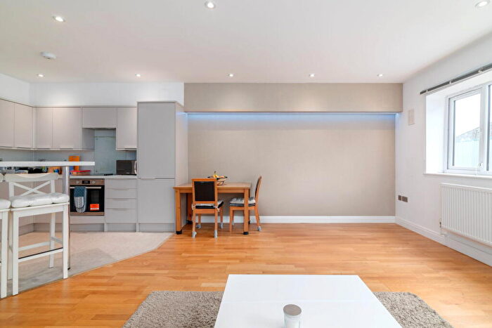 1 Bedroom Flat To Rent In Mount Pleasant, Wembley, HA0